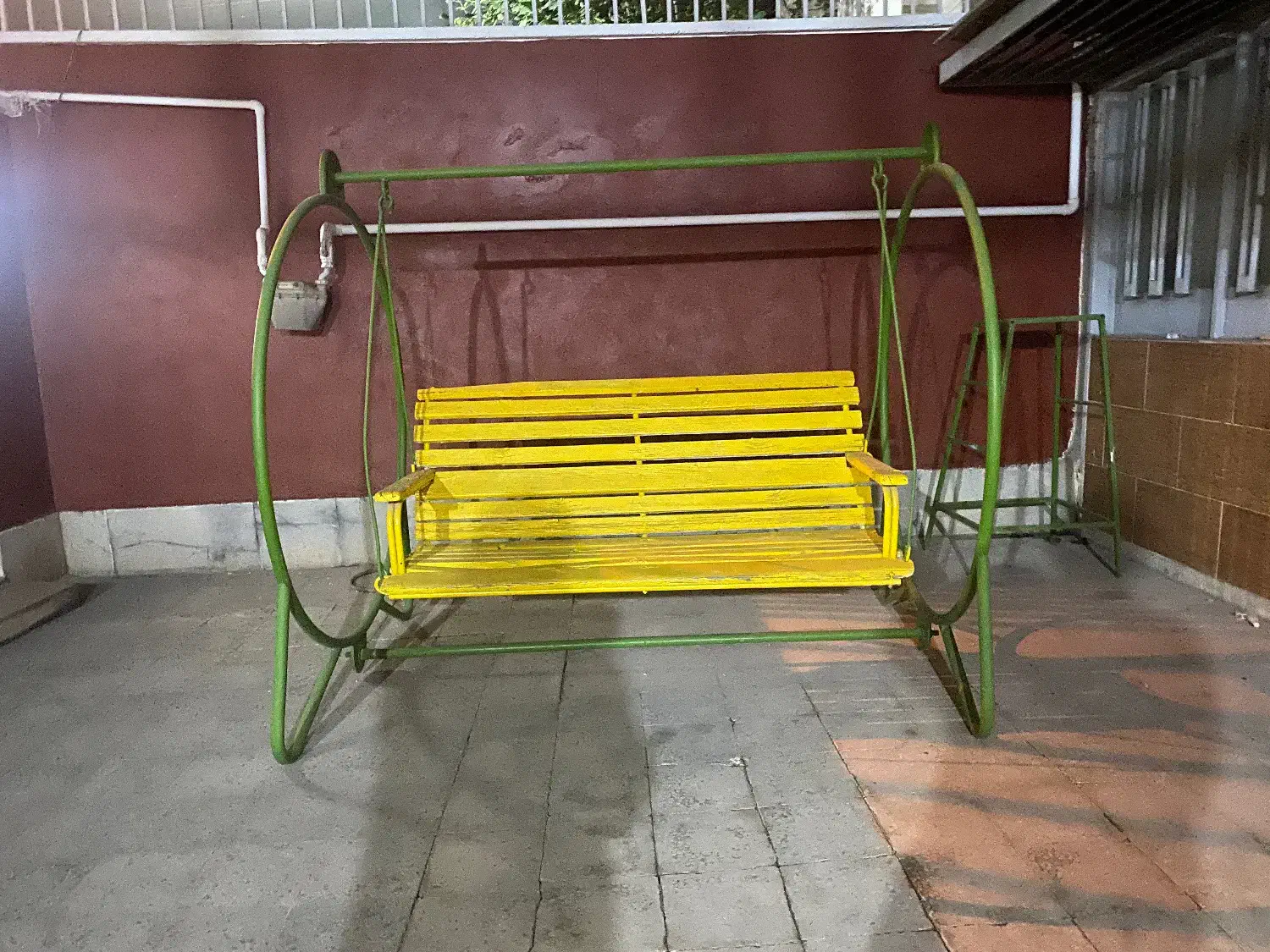 تاب فلزی بزرگ|مبلمان خانگی و میز عسلی|اهواز, آریاشهر|دیوار