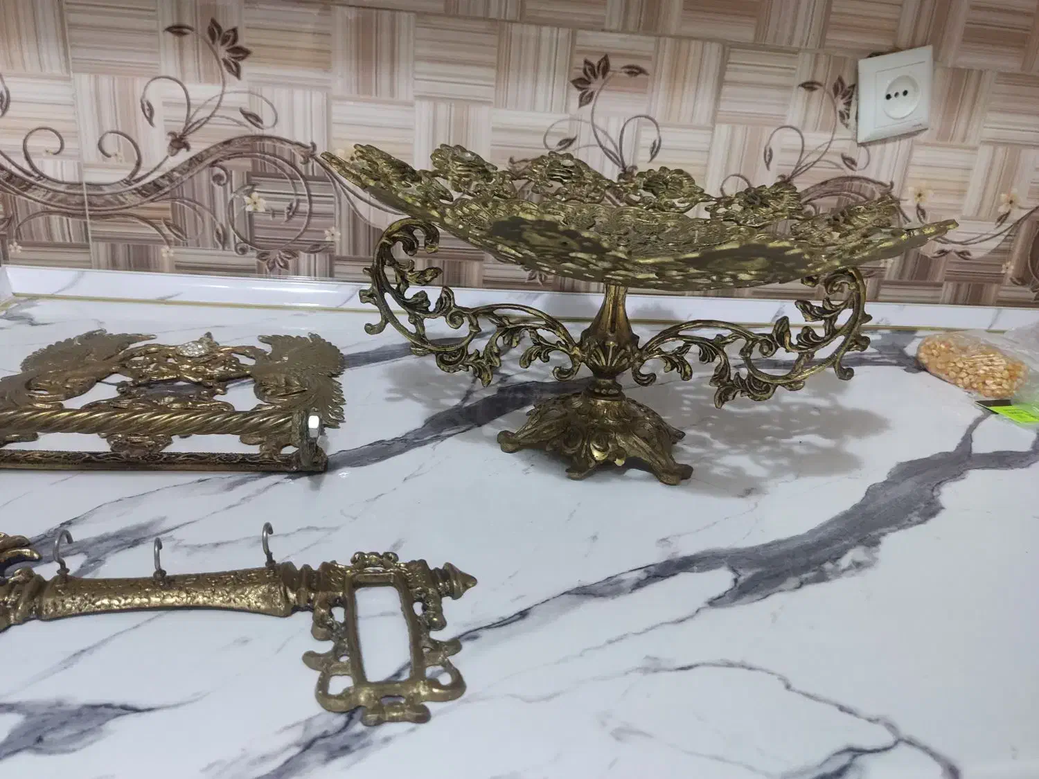 فروشی|کلکسیون اشیاء عتیقه|قرچک, صالح آباد|دیوار