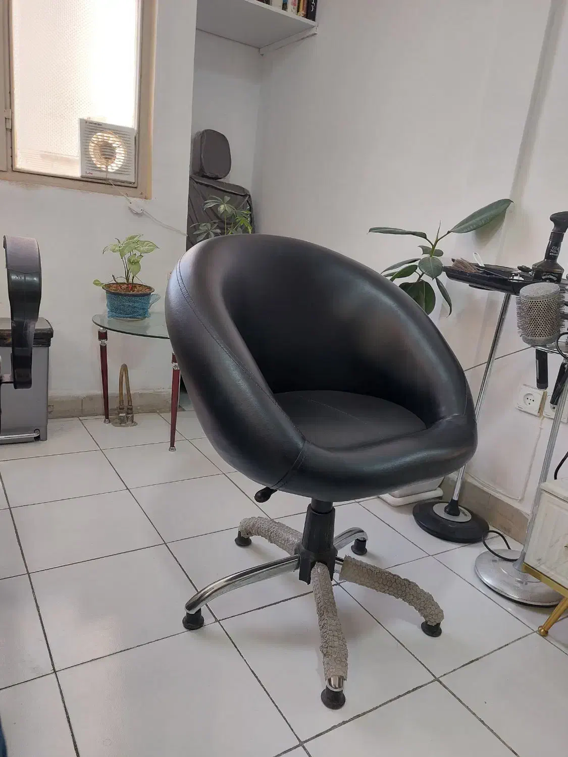 صندلی سالن زیبایی|صندلی و نیمکت|هشتگرد, فاز ۱ مهستان|دیوار