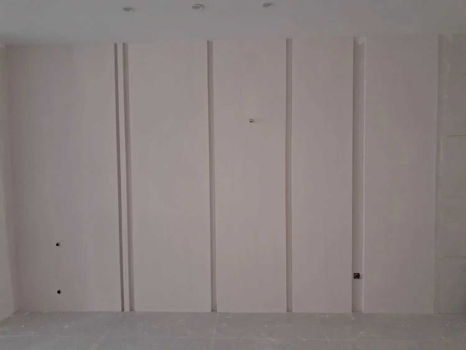 گچبری قاب بندی ابزار زنی رابیس وصفر تا صدسفیدکاری|خدمات پیشه و مهارت|بزینه رود, |دیوار