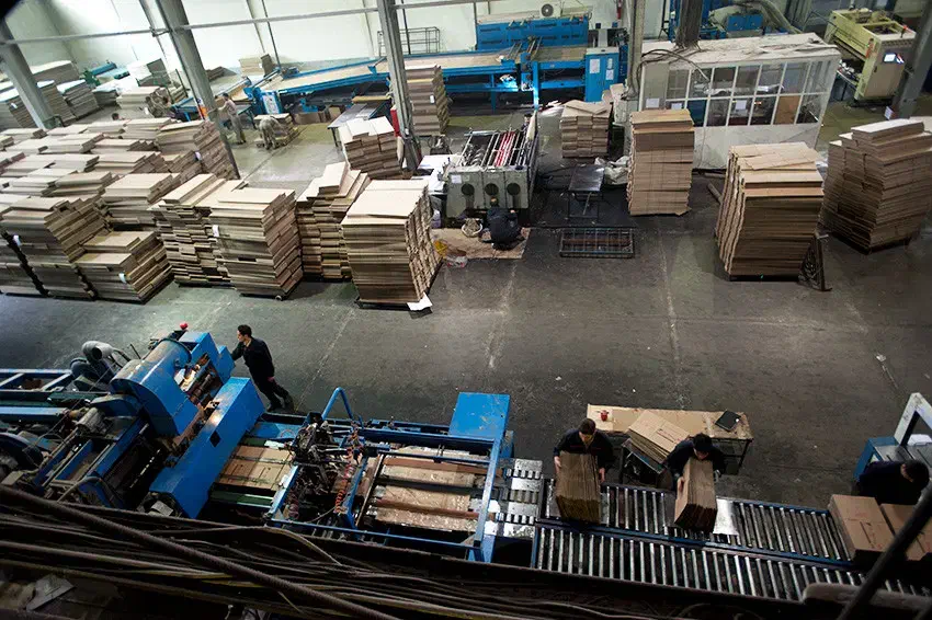 استخدام کارگرآقا با حقوق بالا در شهرک صنعتی کوثر|استخدام صنعتی، فنی، مهندسی|فردیس, فردیس|دیوار