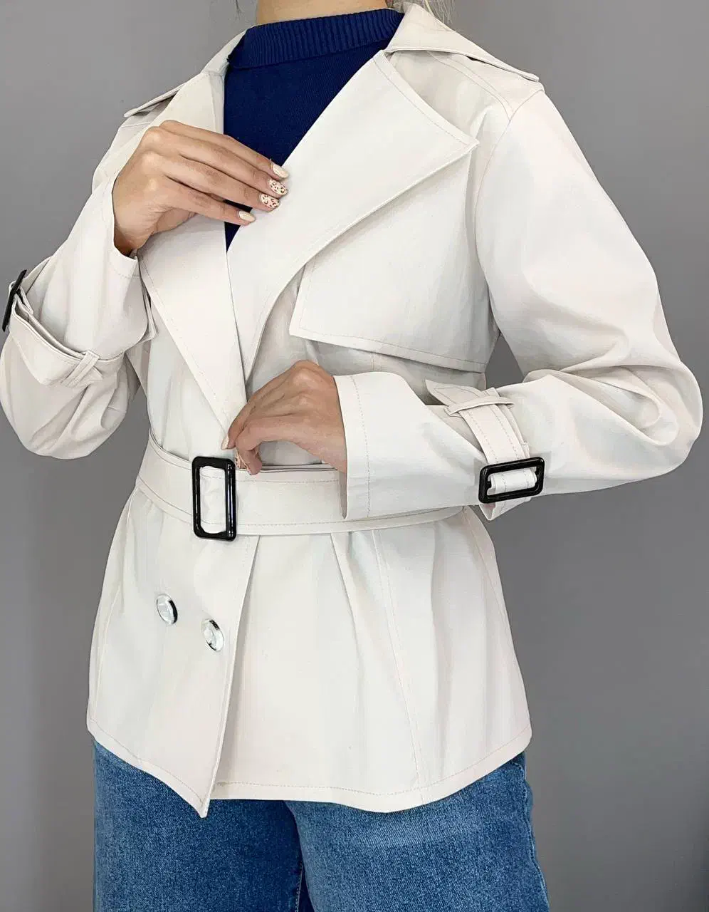 بارونی کوتاه|لباس|اسفراین, |دیوار