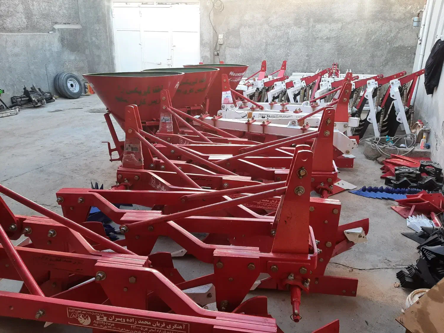 گاواهن وکلتیواتورقربان کودپاش قیفی ودزفول تانکر|قطعات یدکی و لوازم جانبی|هرسین, |دیوار