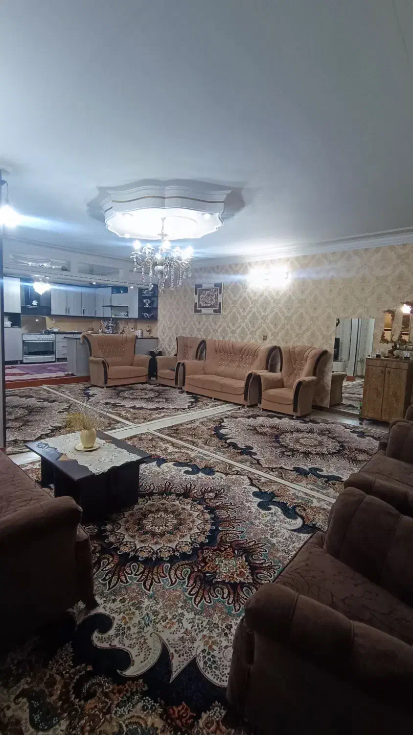 آپارتمان/ ۱۰۴ متری/ قلب شهر/ خیابان باهنر|فروش آپارتمان|قرچک, مهدیه|دیوار