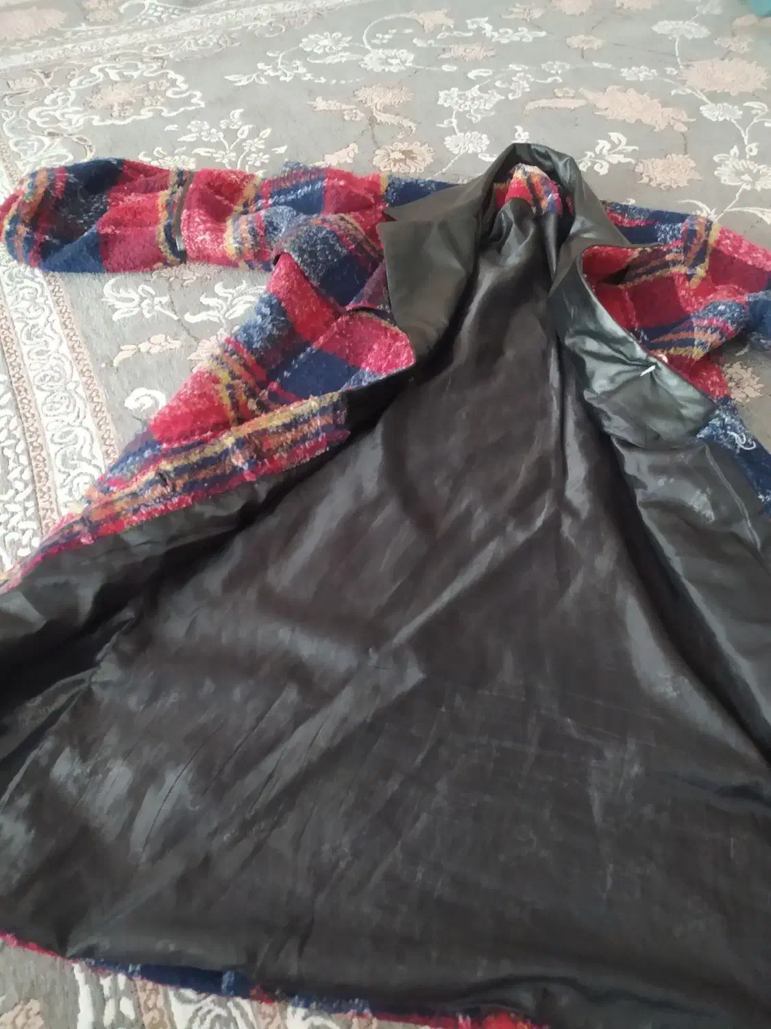 پالتو زنانه تمیز|لباس|نیشابور, میدان حافظ|دیوار