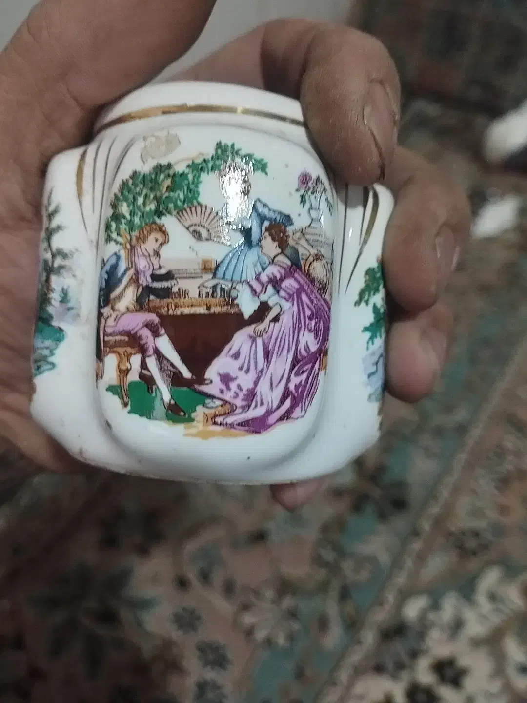 قوری قدیمی مال مادربزرگم از خیلی وقت پیش هس|کلکسیون اشیاء عتیقه|سبزوار, سیادتی|دیوار