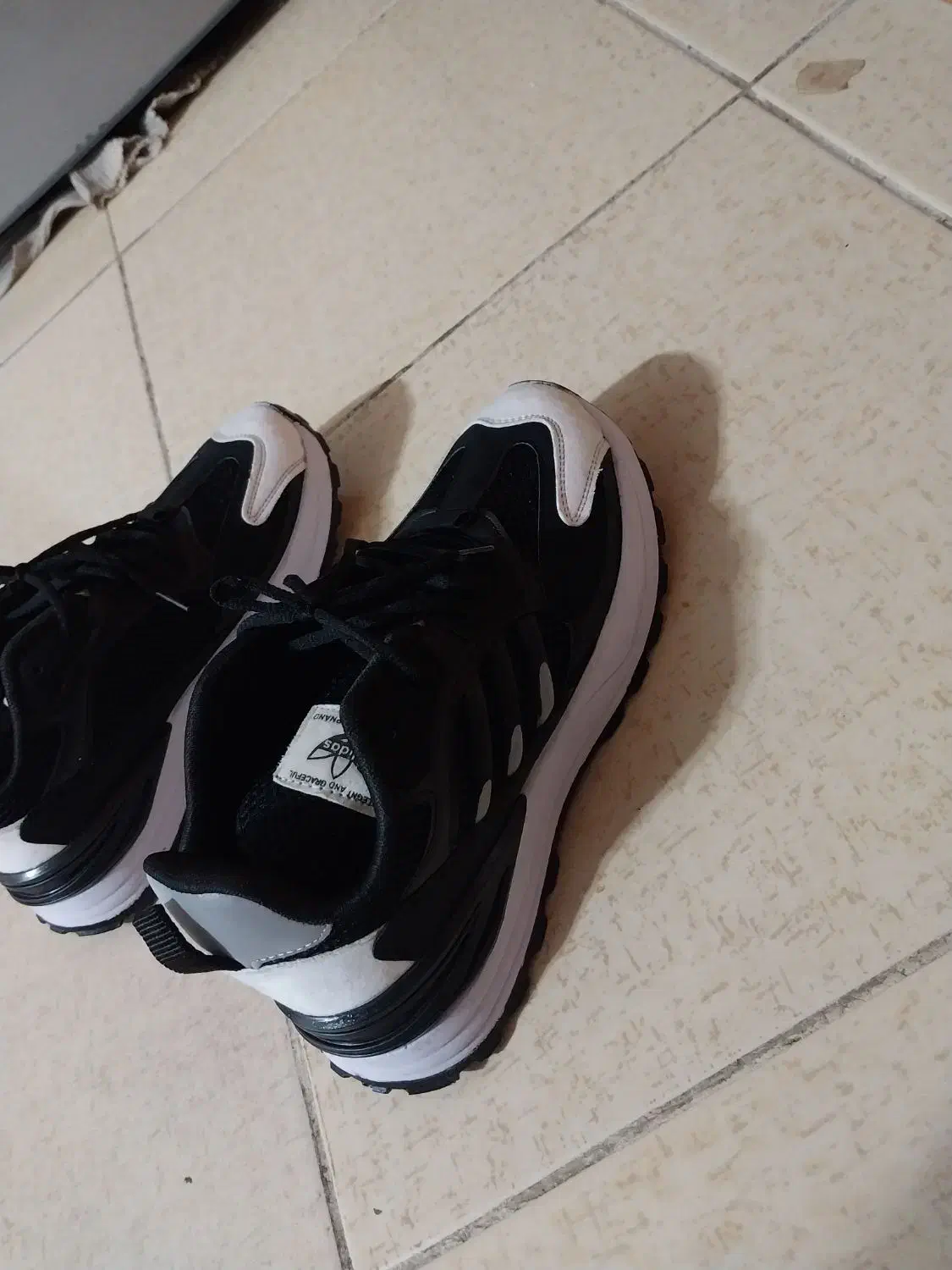 کتونی سایز ۴۱ نو نو|کیف، کفش، کمربند|لاهیجان, شهید آوینی|دیوار