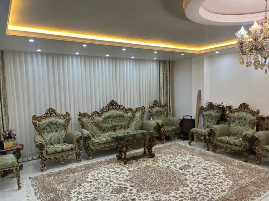 مبل ۹ نفره تمیز مشابه نو|مبلمان خانگی و میز عسلی|اراک, |دیوار