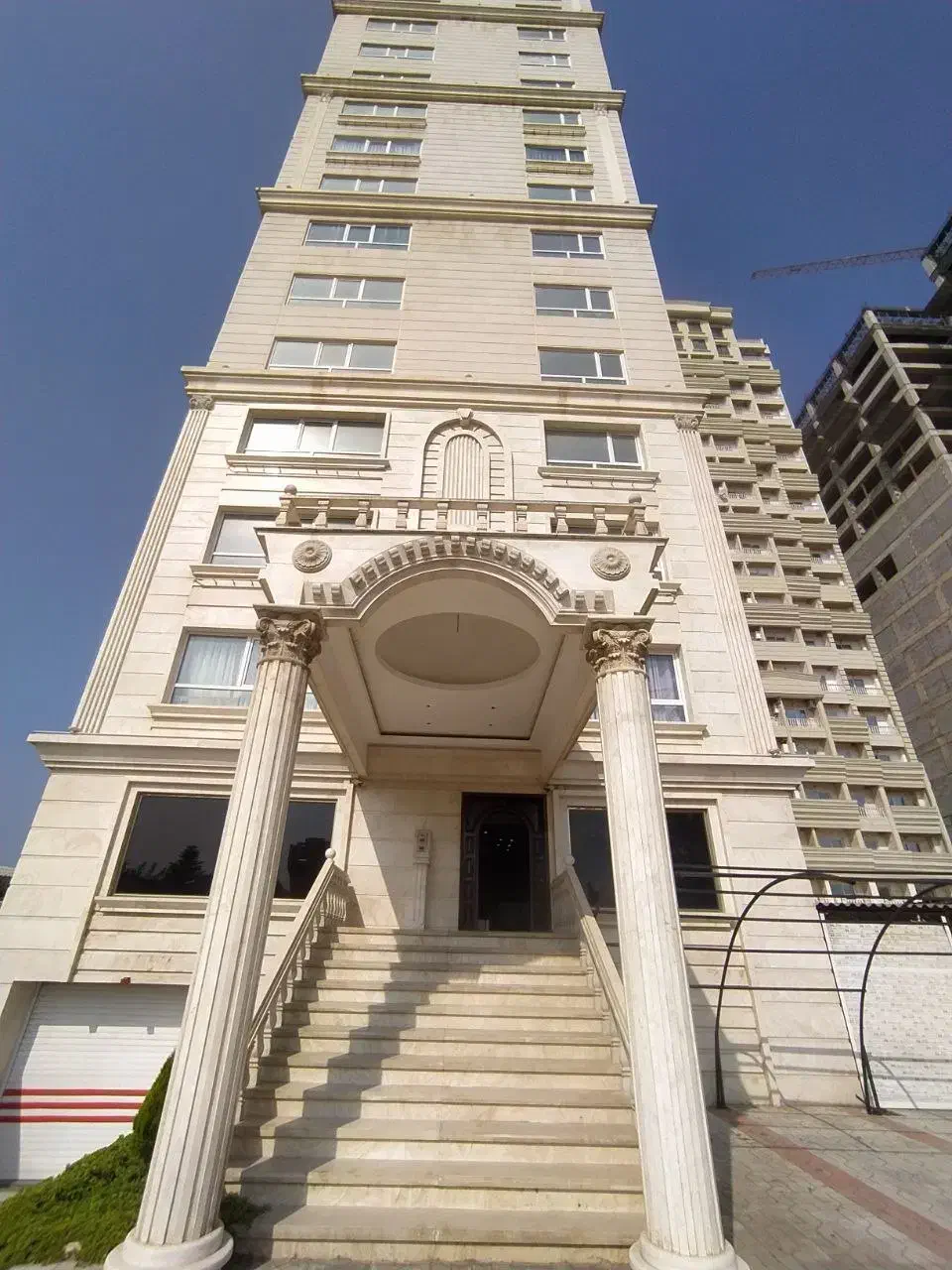 فروش واحد ۱۳۴ متری زیر قیمت سرخرود|فروش آپارتمان|سرخرود, |دیوار