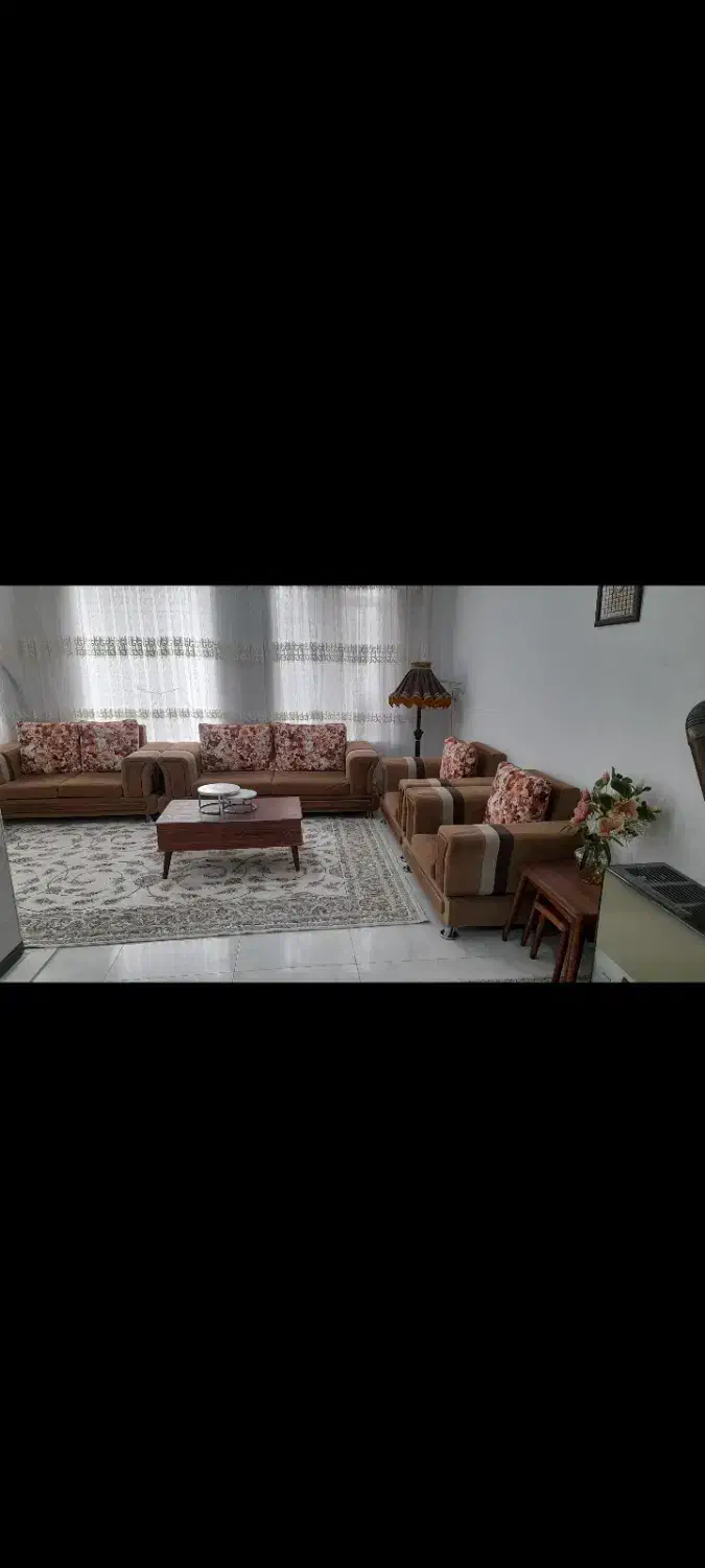 مبلمان ۷نفره به همراه جلومبلی|مبلمان خانگی و میز عسلی|کرمانشاه, |دیوار