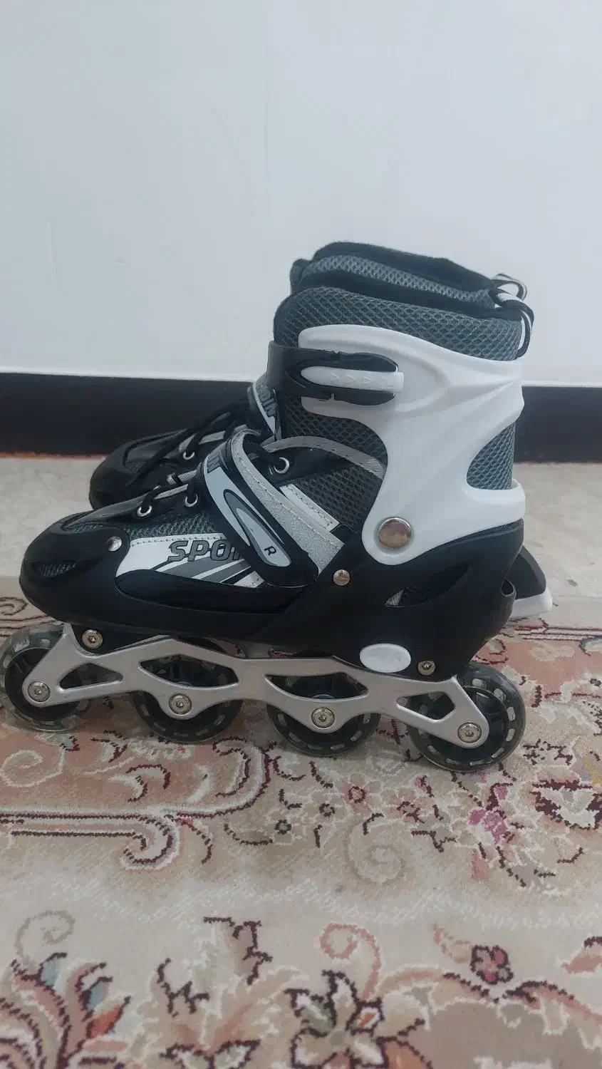 اسکیت مشکی در حد نو|دوچرخه، اسکیت، اسکوتر|فیروزکوه, |دیوار