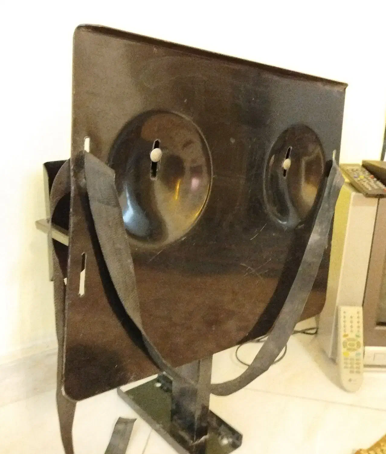 تلویزون دستگاه گیرنده میز تلویزون دیواری|تلویزیون و پروژکتور|مشهد, اقبال|دیوار