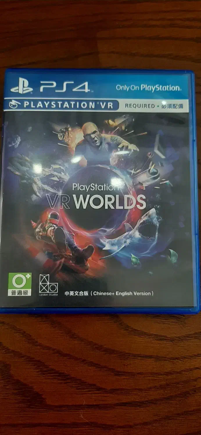 سیدی  PS4 به همراه بازی وی ار|کنسول، بازی ویدئویی و آنلاین|قم, زنبیل آباد|دیوار