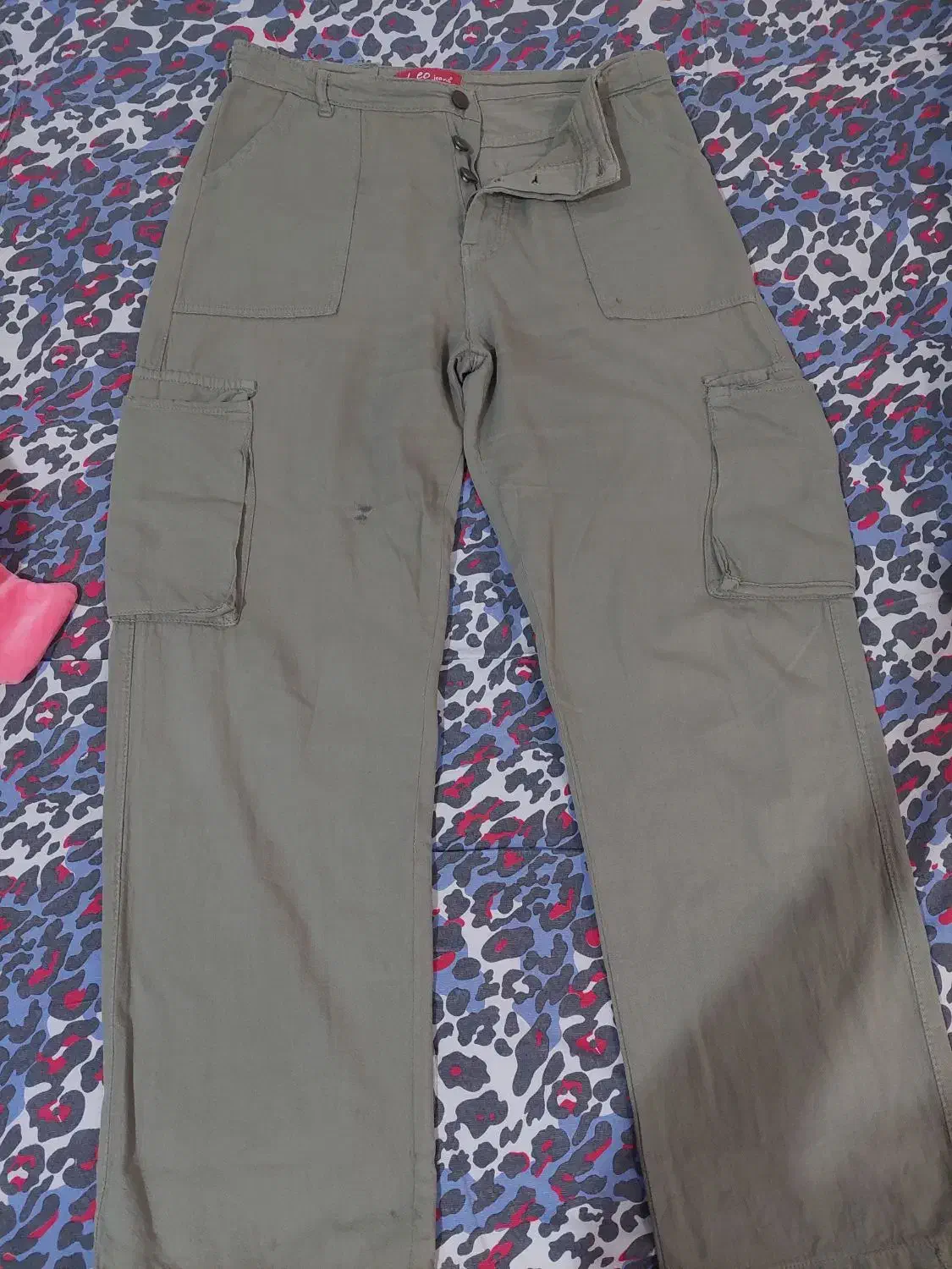 لباس زنانه|لباس|شیراز, سیاه سنگ|دیوار