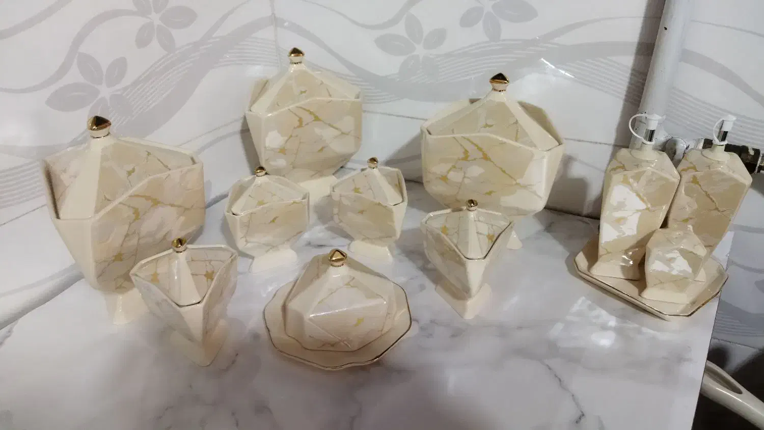 لوازم منزل|ظروف پخت‌وپز|سلماس, |دیوار