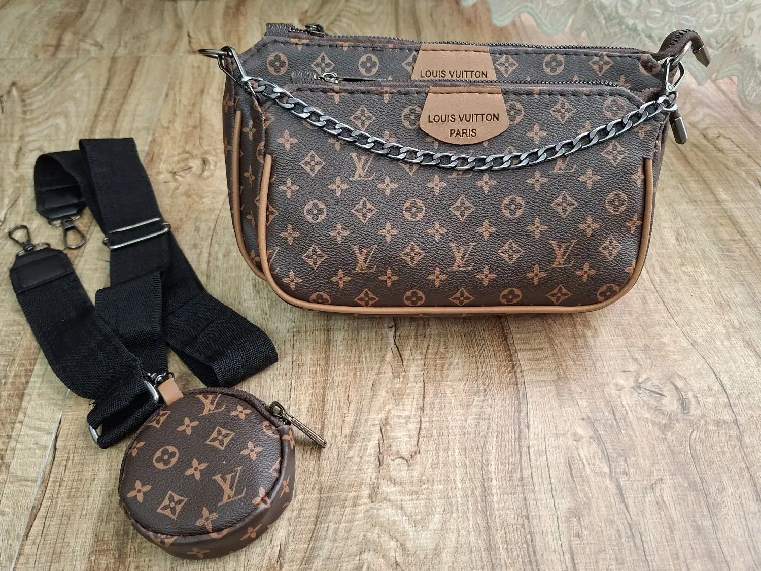 کیف Louis Vuitton|کیف، کفش، کمربند|چالوس, |دیوار