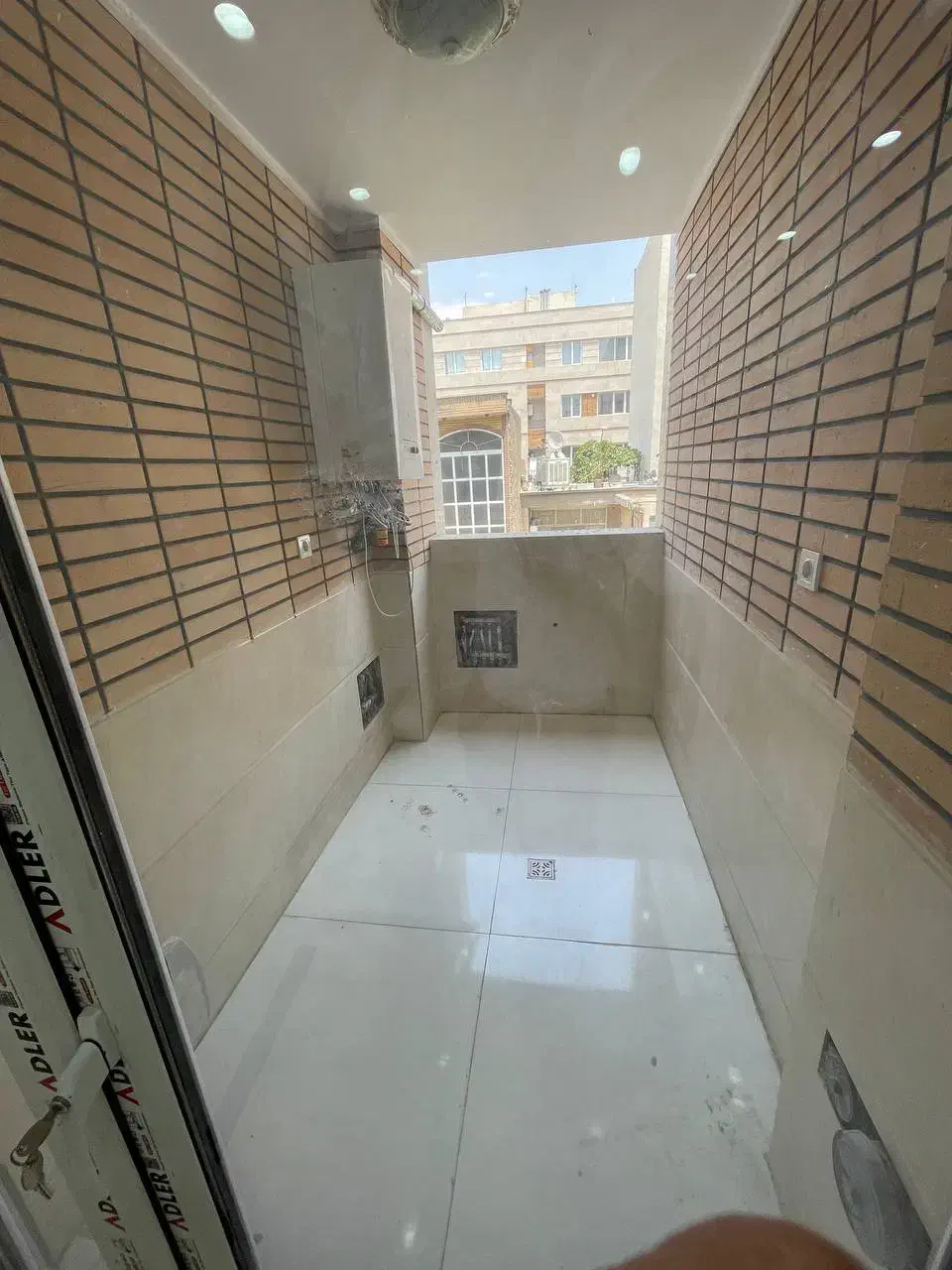 72 متری تک واحدی