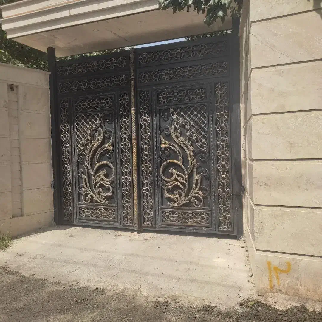 ساخت درب آهنی حیاط/فلزی پارکینگ/طرح مدرن/کدطرحD762|مصالح و تجهیزات ساختمان|کرمانشاه, |دیوار