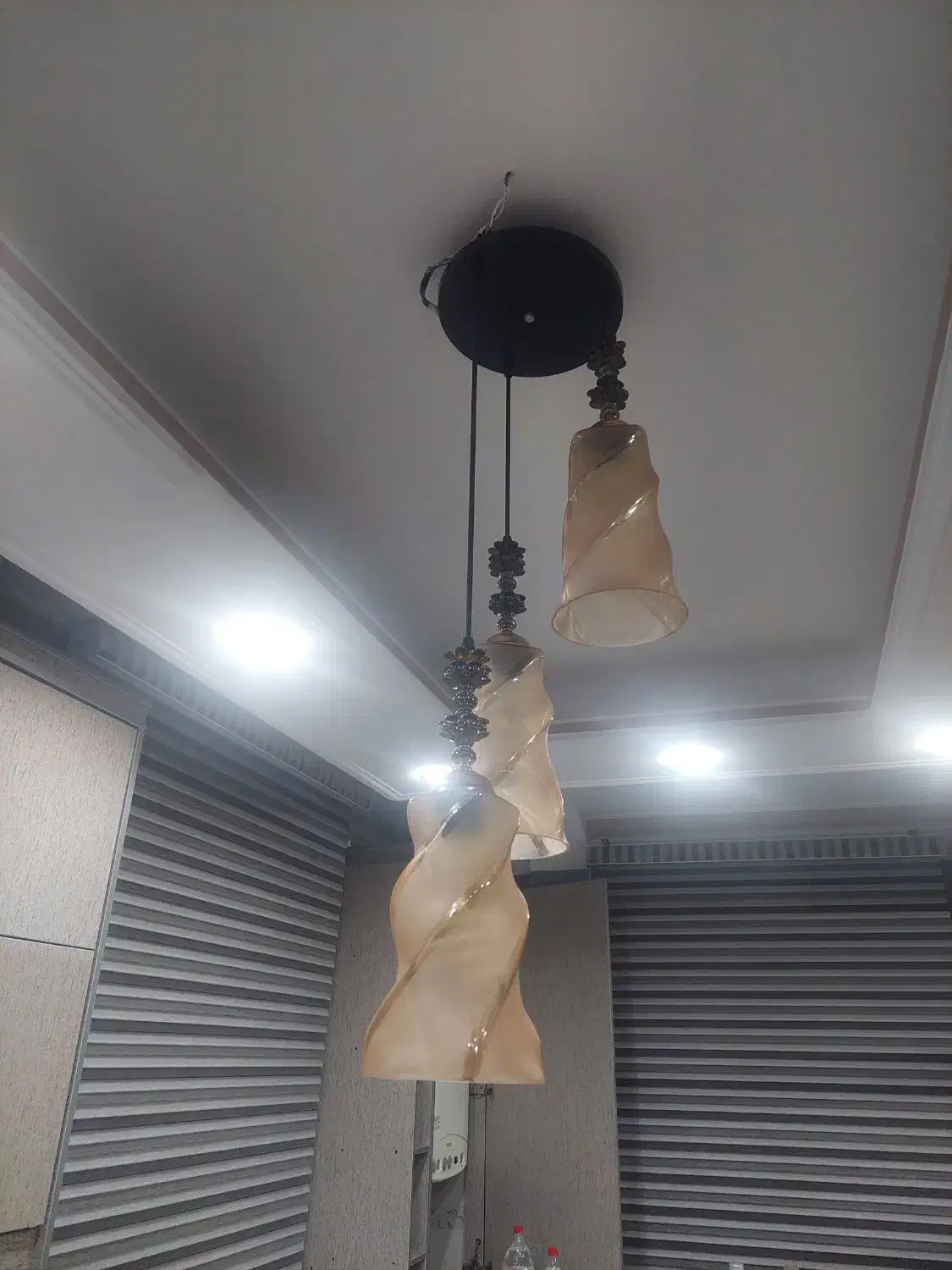 لوستر سه شاخه|لوستر و چراغ آویز|بروجرد, |دیوار