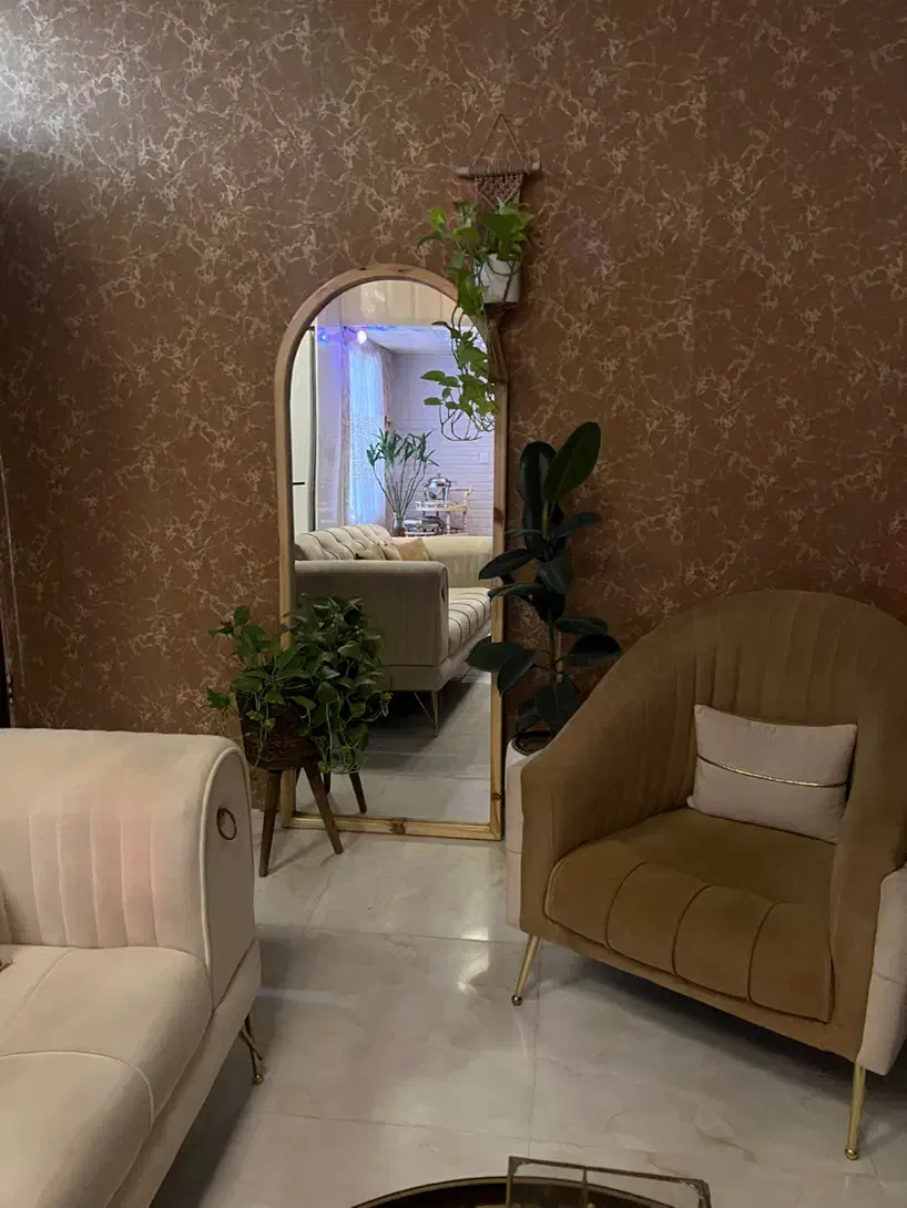 مبلمان نیم ست و میز تیو‌ی|مبلمان خانگی و میز عسلی|ورامین, ورامین|دیوار