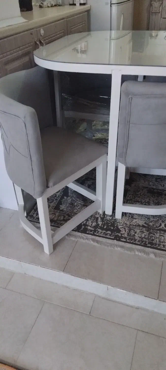 میز نهار خوری کم جا|میز و صندلی غذاخوری|گلپایگان, |دیوار