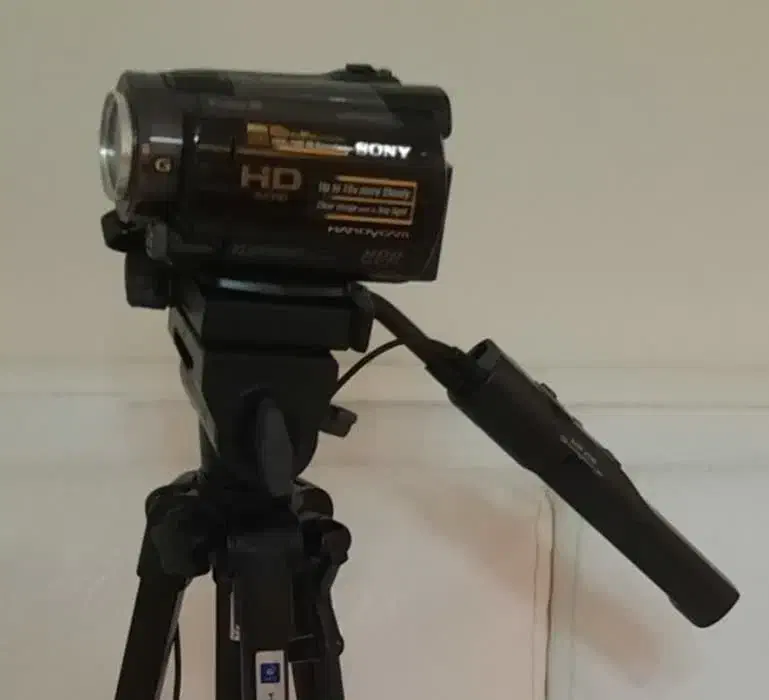 دوربین فیلم برداری حرفه ای سونی XR 520|دوربین عکاسی و فیلم‌برداری|تهران, فلسطین (میدان انقلاب)|دیوار