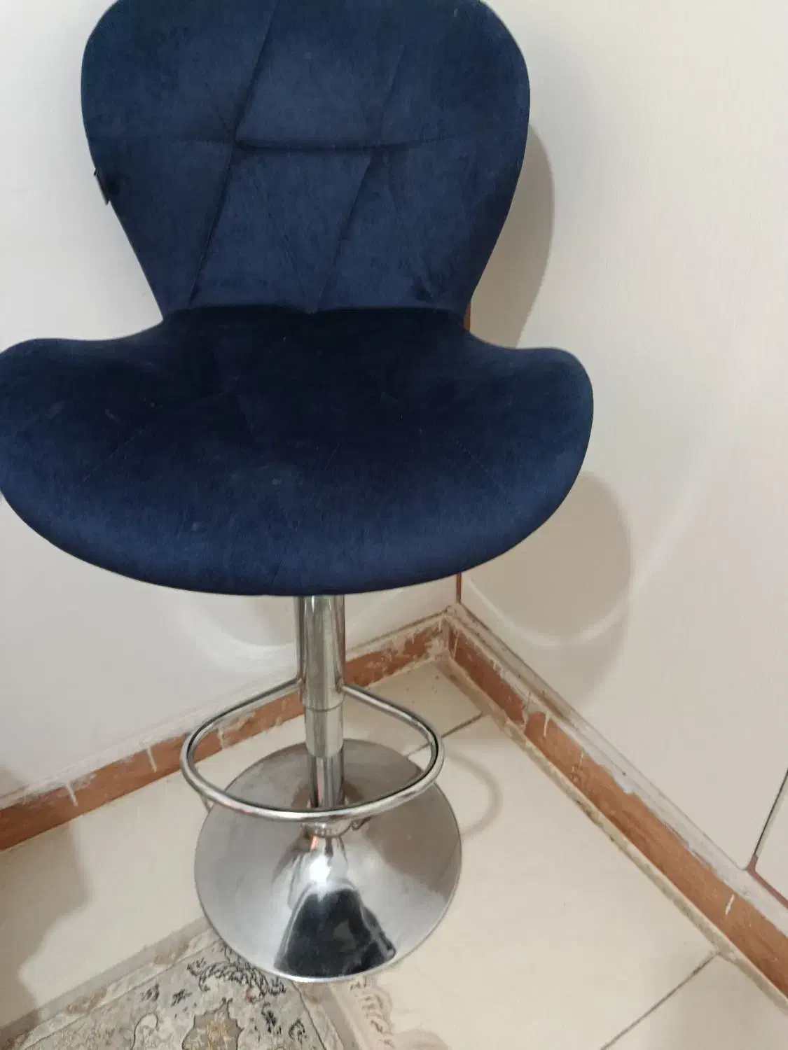 صندلی|صندلی و نیمکت|فشاپویه, |دیوار