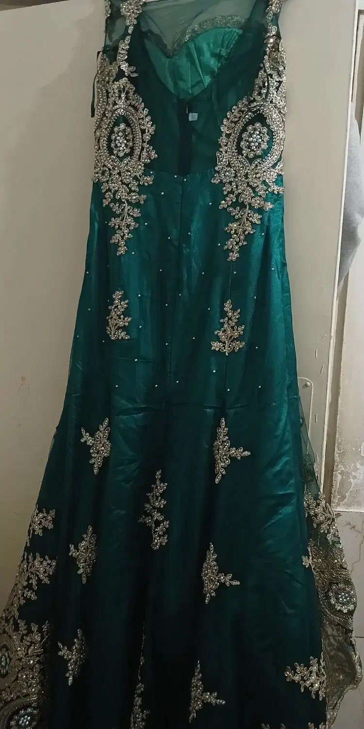 لباس عروسی درقرچک خیرآباد وضعیت نو|لباس|ورامین, خیر آباد|دیوار