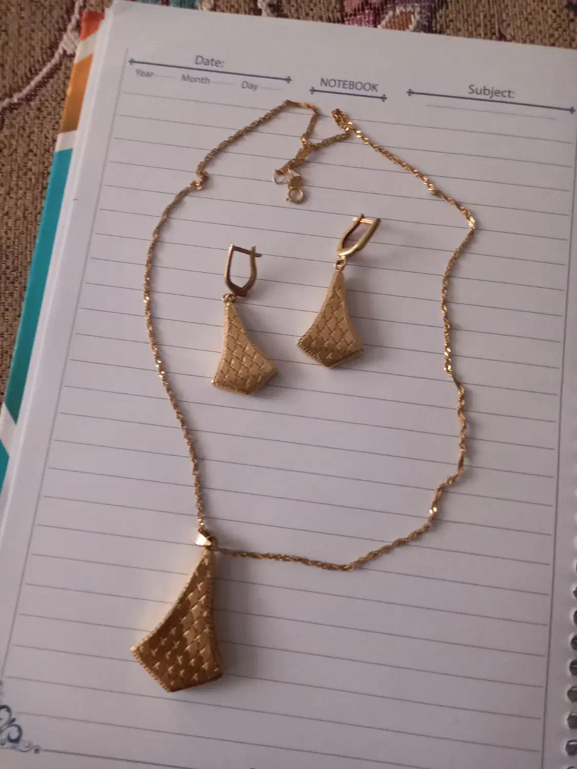 طلا نیم ست زیبا|جواهرات|شهریار, شهرک وائین|دیوار