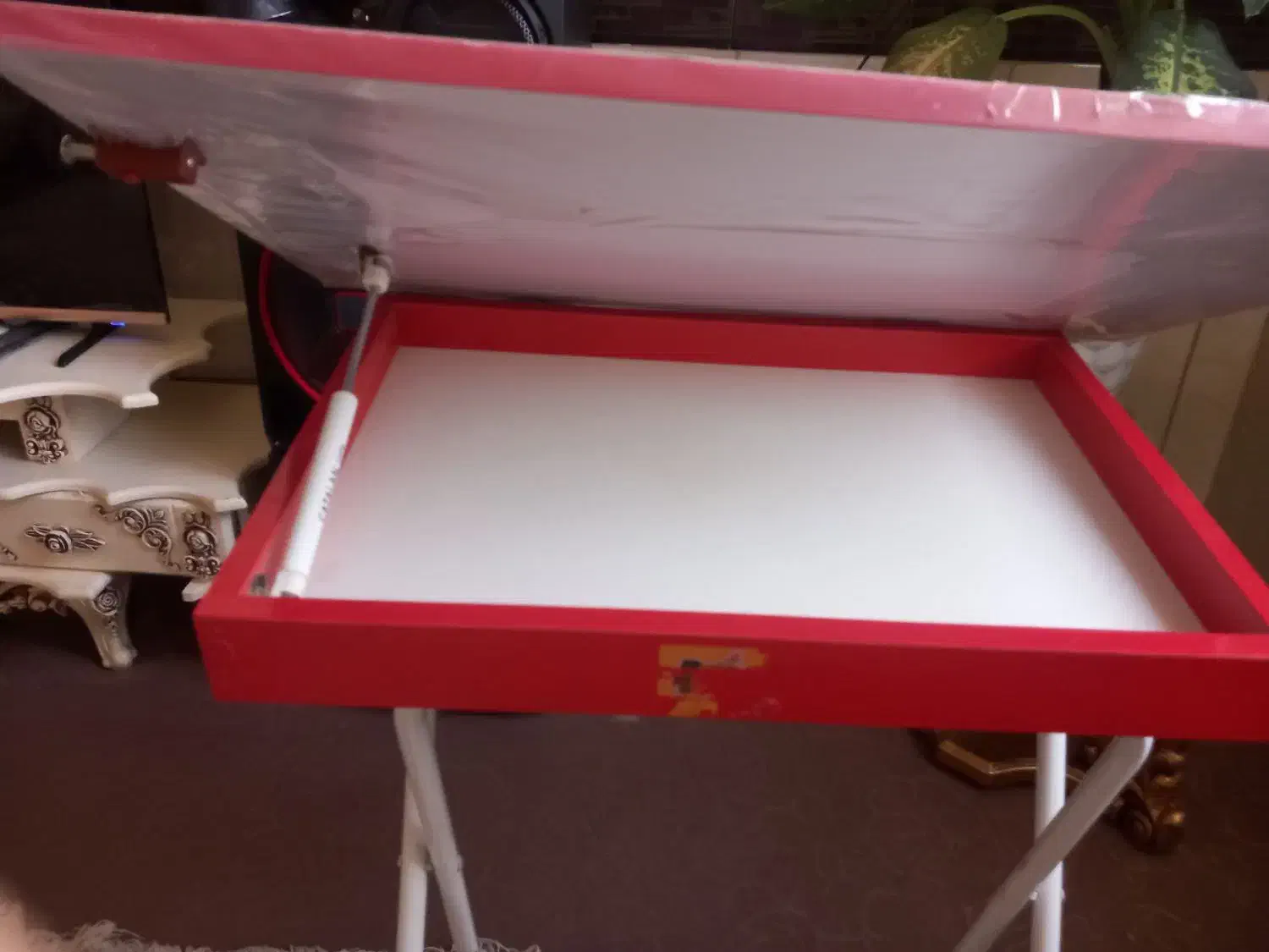 میز تحریر بچگانه|میز تحریر و کامپیوتر|هشتگرد, هشتگرد قدیم|دیوار