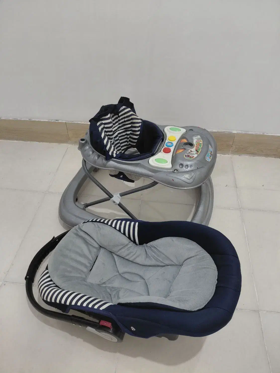 فروش کریر و روروک درحدنو|کالسکه و لوازم جانبی|سیرجان, |دیوار