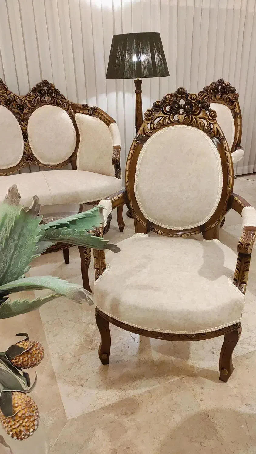 مبلمان فرانسوی با نشیمن بزرگ|مبلمان خانگی و میز عسلی|تهران, نیاوران|دیوار