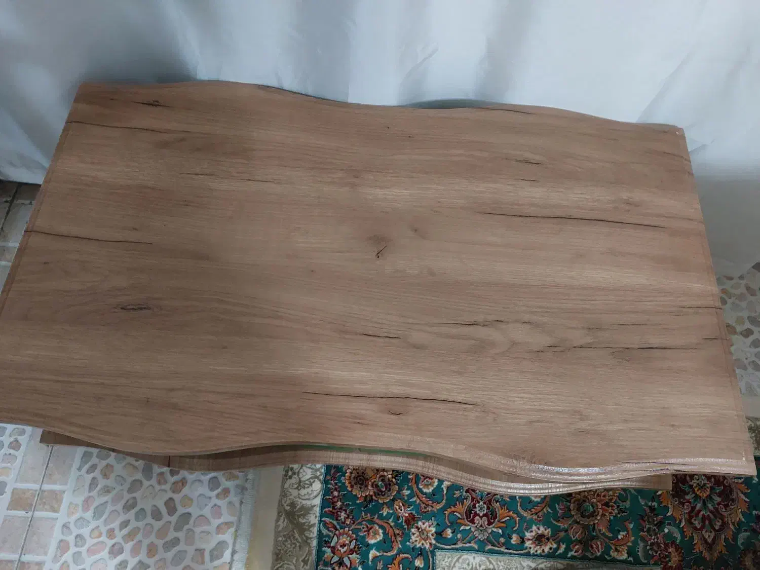 جلو مبلی رنگ گردویی و سبز|مبلمان خانگی و میز عسلی|محمدشهر, محمدشهر|دیوار