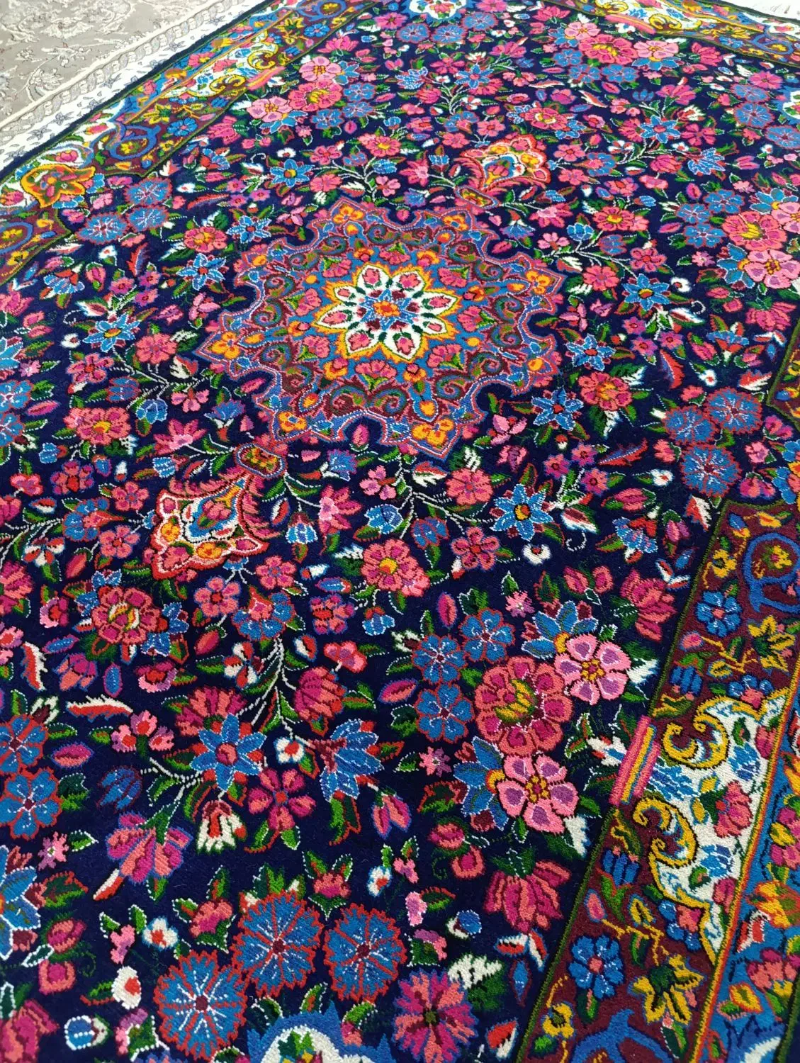 دستبافت سه متری|فرش|خرمآباد, |دیوار