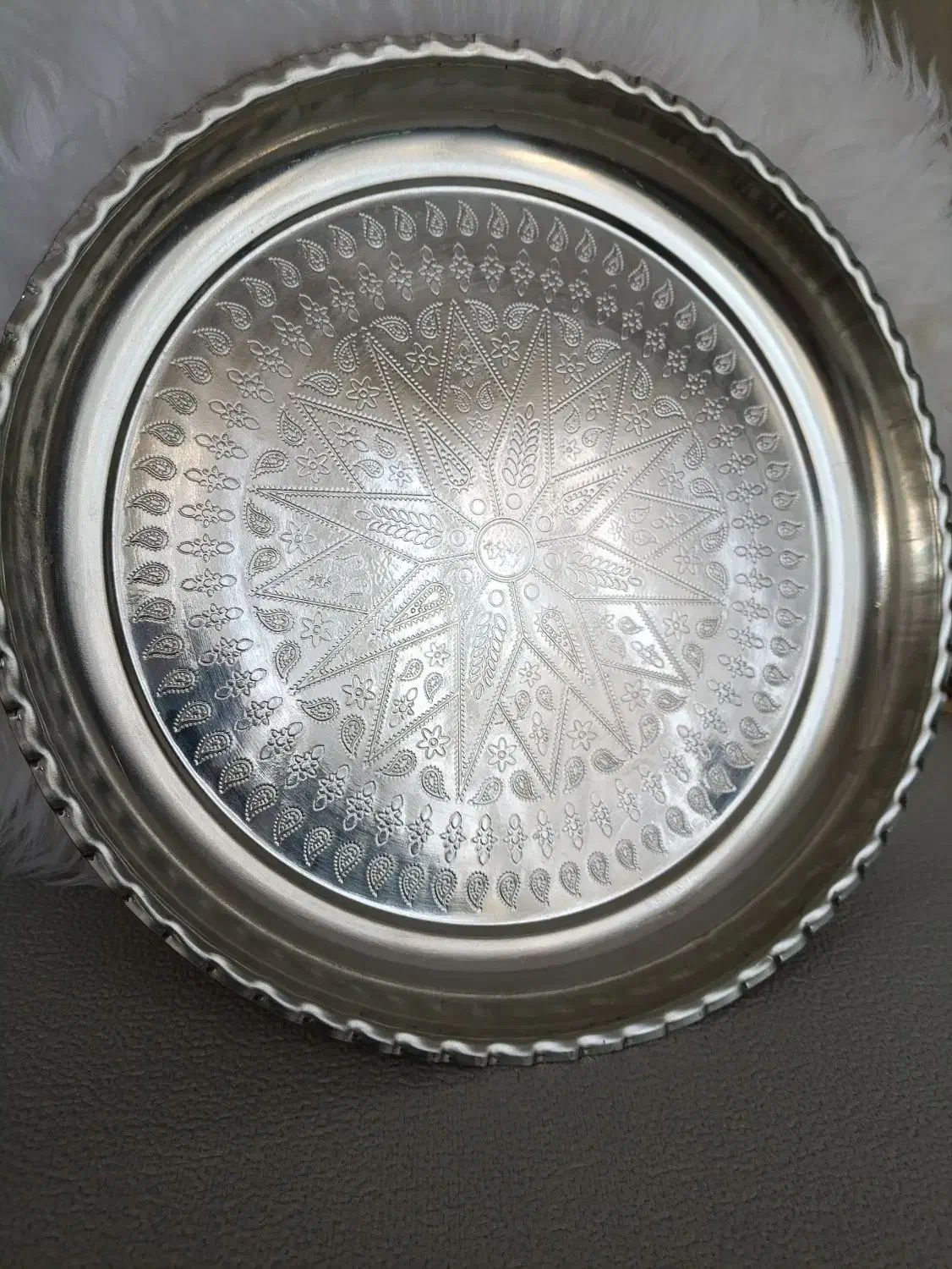 سینی مسی قلع کاری و حکاکی شده دست ساز زنجان|ظروف سرو و پذیرایی|تهران, سردارجنگل|دیوار