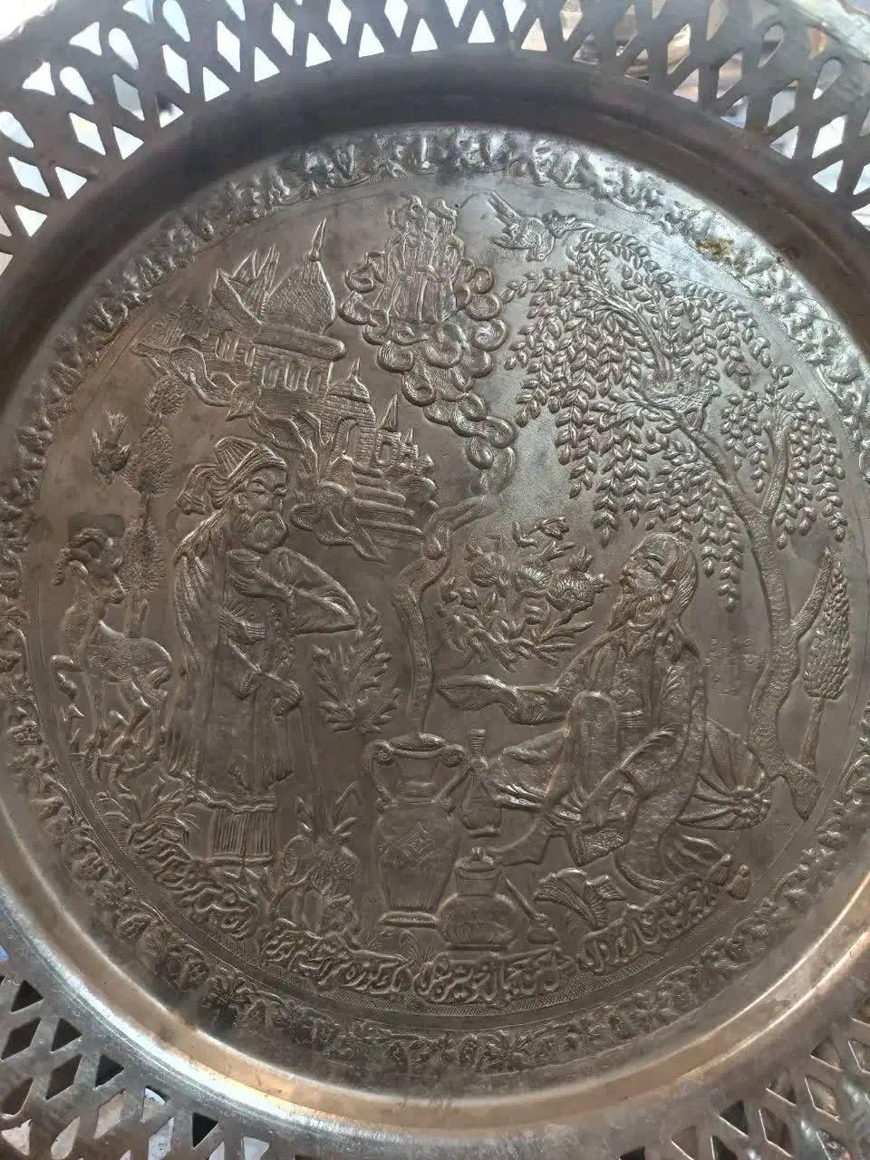 سینی قلم کاری شده مسی|کلکسیون اشیاء عتیقه|بروجن, |دیوار