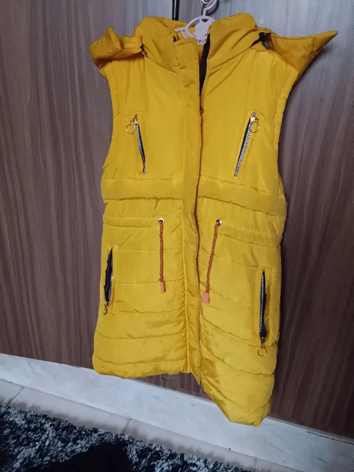 پافر|لباس|بروجرد, |دیوار