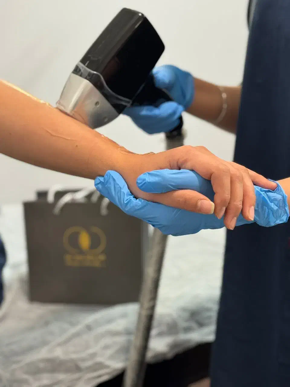 تجربه بی نظیر دستگاه لیزر کلینیک اقاو خانوم دکتر»|آرایشی، بهداشتی، درمانی|اصفهان, چرخاب|دیوار