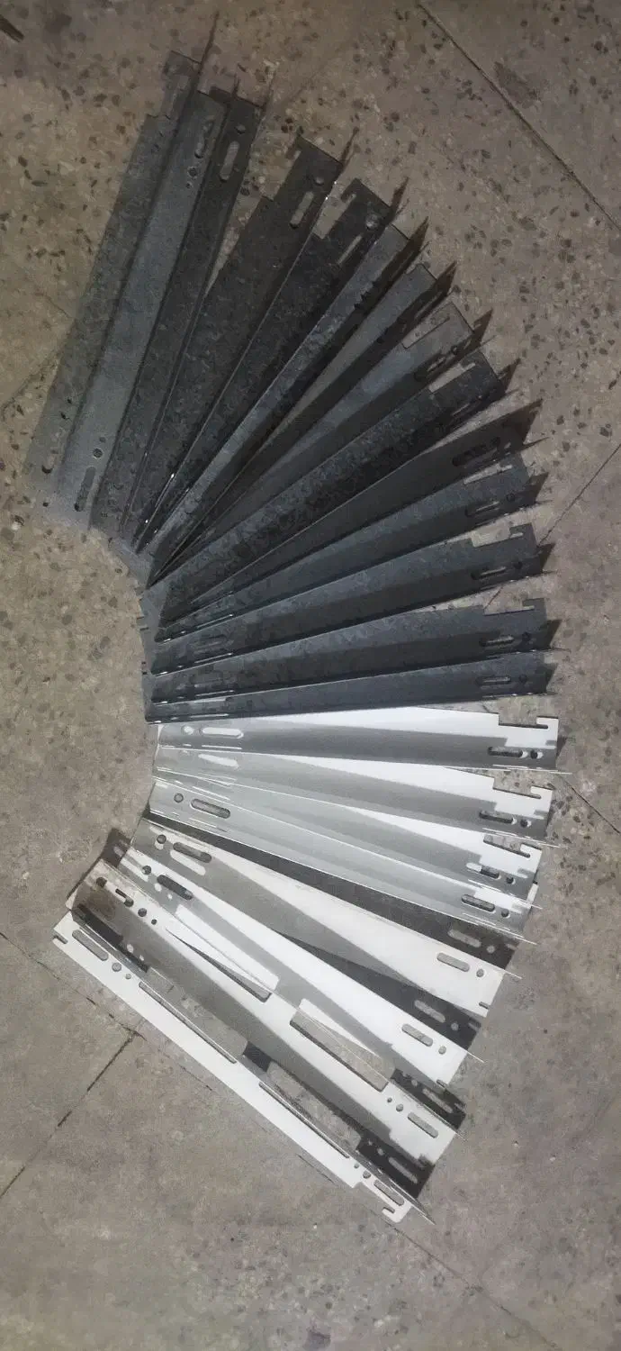 پایه دیواری رادیاتور|آبگرمکن، پکیج، شوفاژ|تهران, دانشگاه شریف|دیوار