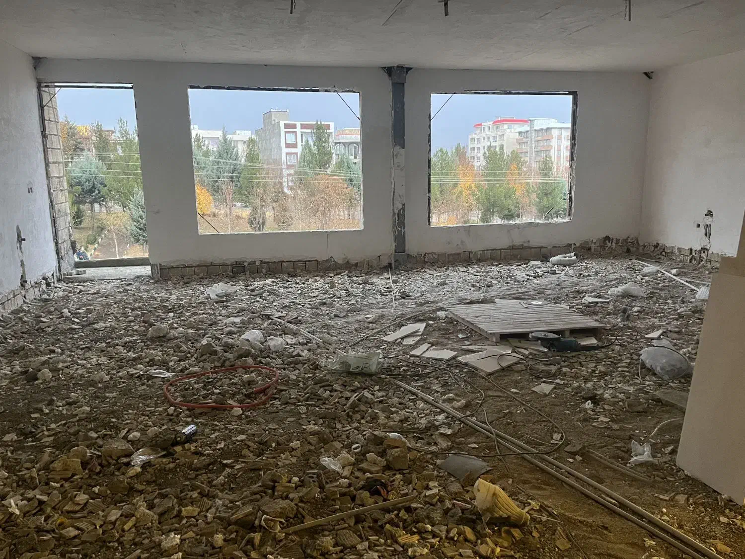 پیش فروش تک واحد بررینگ اصلی اندیشه|فروش آپارتمان|بروجرد, |دیوار