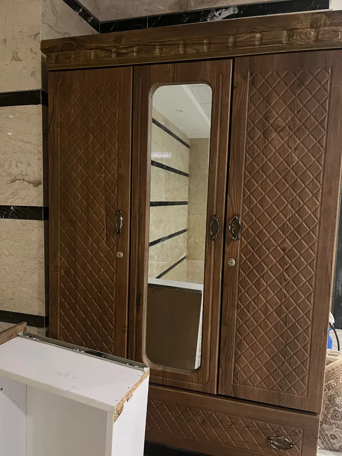 کمد|جاکفشی، کمد، دراور|لاهیجان, شهید آوینی|دیوار