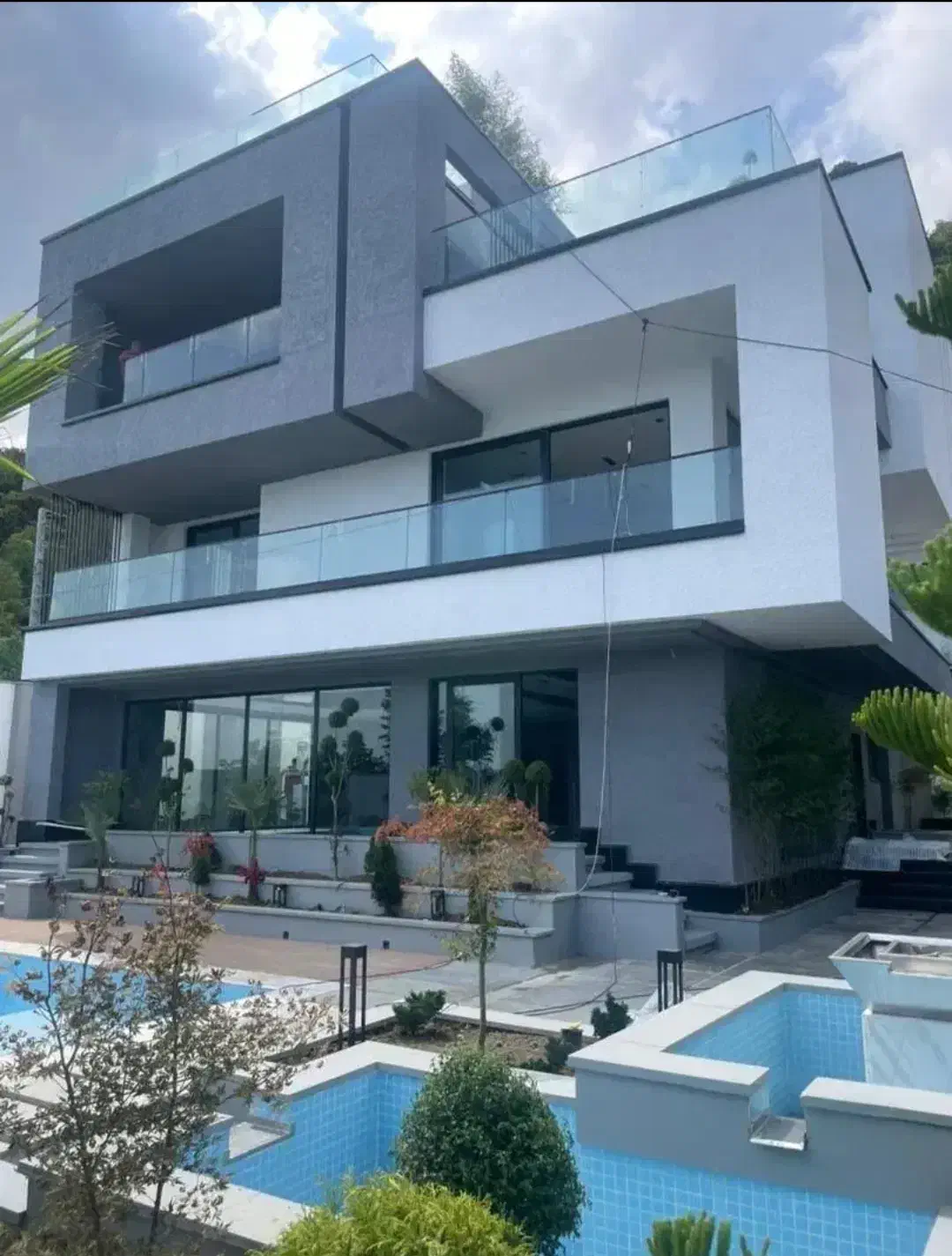 اجرای نمای مدرن میکروسمنت و بتن اکسپوز|خدمات پیشه و مهارت|بندر انزلی, کوی آزادگان|دیوار