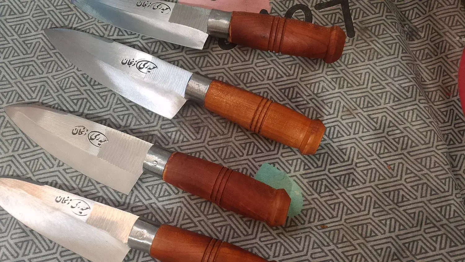 چاقو|کلکسیون اشیاء عتیقه|چهارباغ, |دیوار