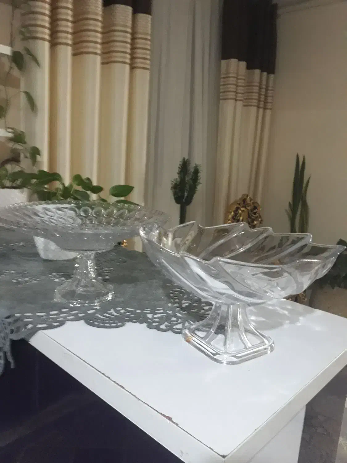 ظروف کریستال. سوگا ژاپن. نو. دو عدد|فعالیت داوطلبانه|گلبهار, شهر جدید گلبهار|دیوار