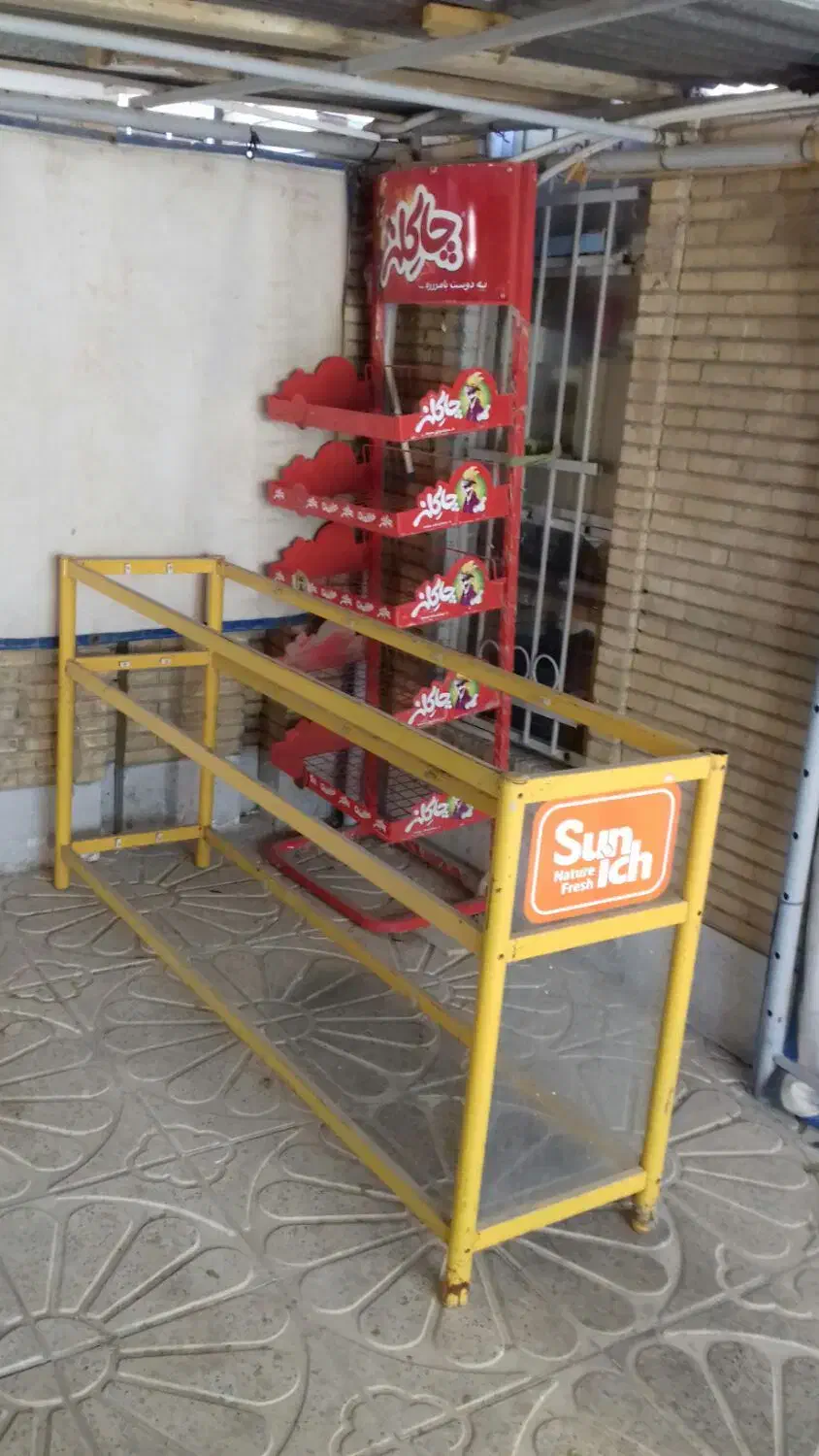 قفسه فلزی 5 طبقه با ویترین فلزی در حد نو|فروشگاه و مغازه|مهاجران, |دیوار