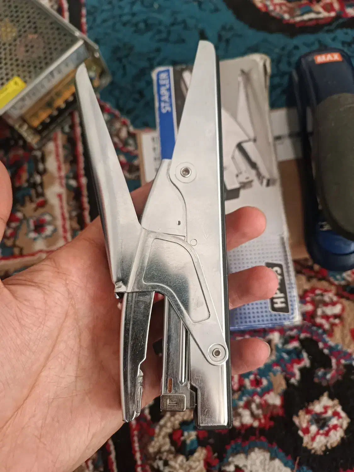 چهار عدد منگنه کوب سالم|لوازم التحریر|زاهدان, |دیوار