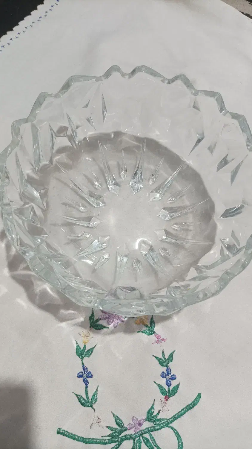 تعدادی ظرف|ظروف پخت‌وپز|زاهدان, |دیوار