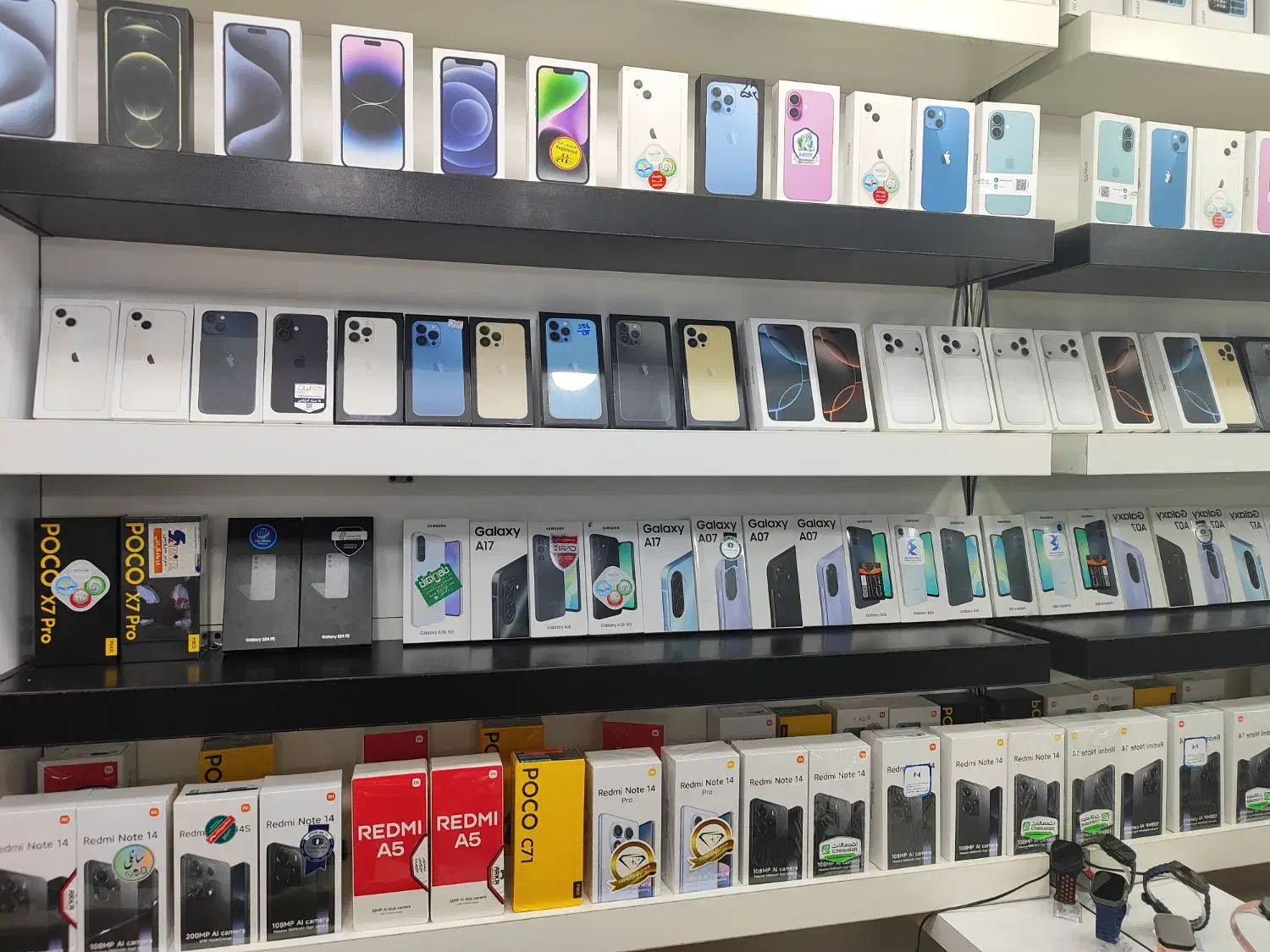 گوشی اقساط با یه برگ چک|موبایل|بندرعباس, |دیوار