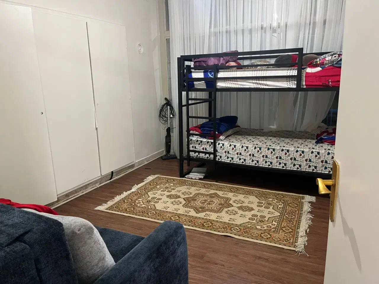 (۱۴۰ متر/ ۳ خواب/  طبقه اول با حیاط شخصی)