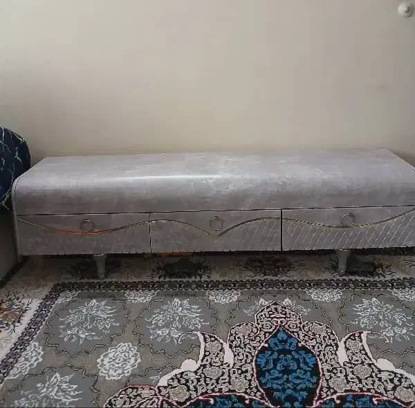 میزتلویزیون نو بدون هیچ خط وخش وبدون هیچ شکستگی|میز تلویزیون|قائمشهر, |دیوار